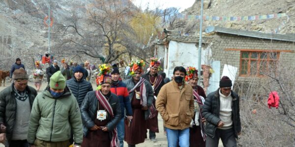 Feroz Khan Inaugurates 4G Mobile Tower at Darchiks