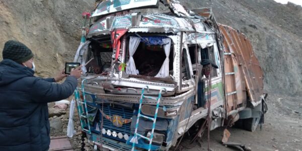 Truck driver killed, Conductor injured in Accident at Fotu La