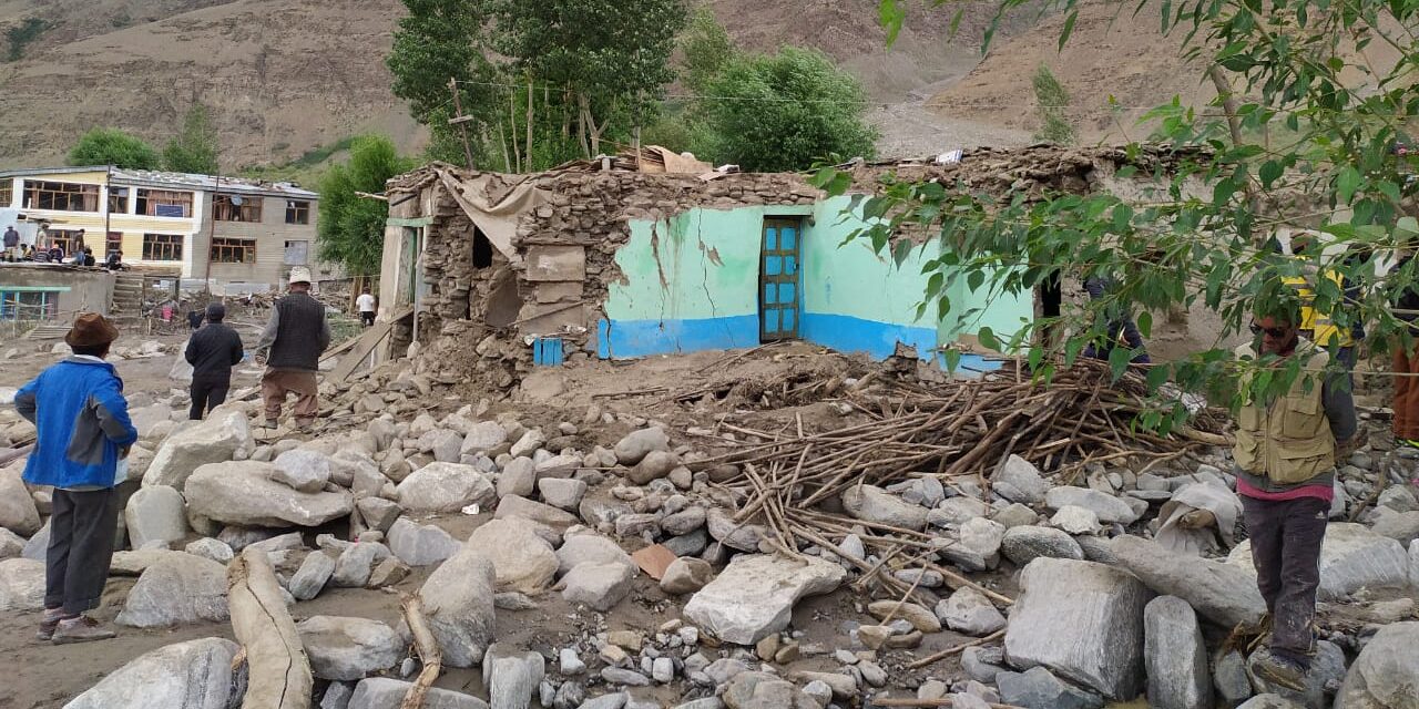 flash-flood-causes-massive-loss-in-khawos-kargil-voice-of-ladakh