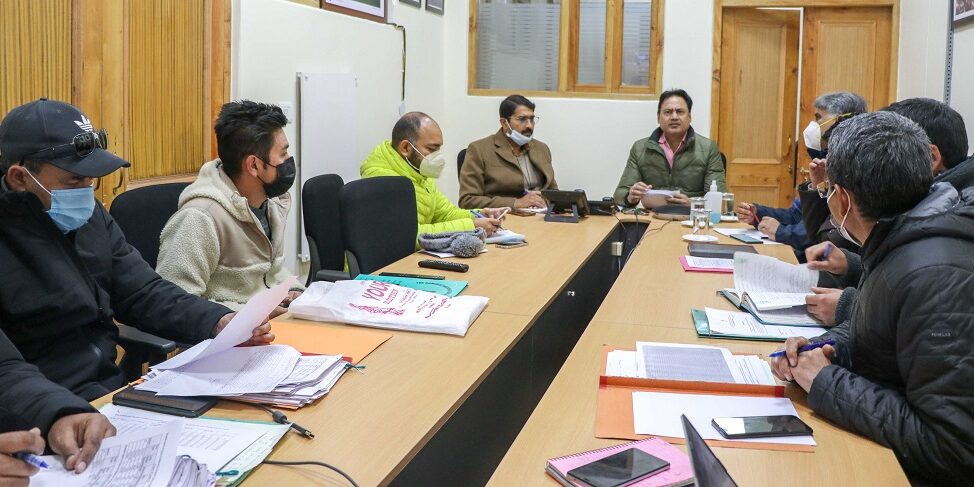 ceo-ladakh-reviews-progress-of-ssr-of-photo-electoral-roll-2022-voice