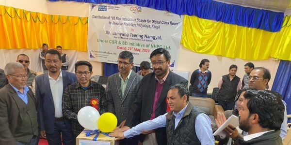 MP Ladakh distributes various equipment to JNV school