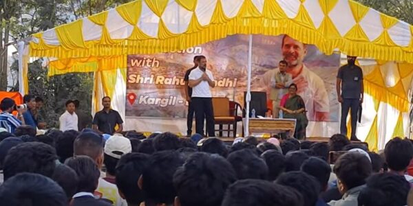 Congress Leader Rahul Gandhi Engages in Youth Interaction in Kargil