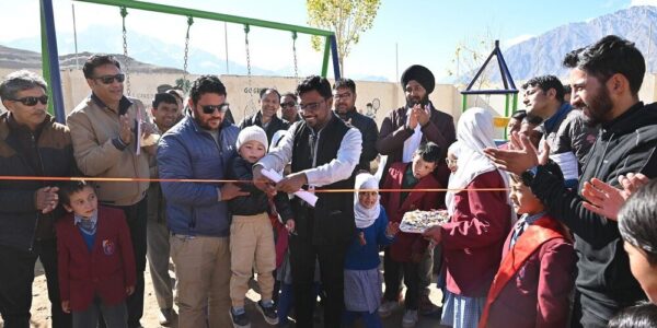 DC Kargil visits Govt Middle School Doks Chutumail