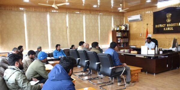 DC Kargil Discusses Preparation for Implementation of Viksit Bharat Yatra