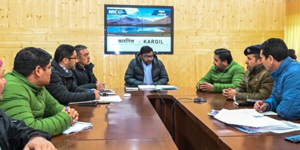 DC Kargil chairs DMC meeting to review progress under Swadesh Darshan 2.0