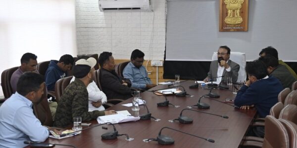 CEC Dr Jaffer chairs meeting on key district issues, development plans