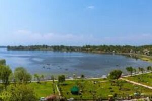 Locals, Industrial Owners Dumping Garbage in Manasbal Lake