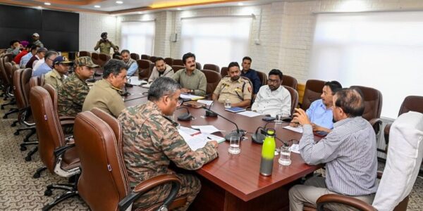 CEC Kargil chairs meeting regarding construction of Drass-Pashkum road