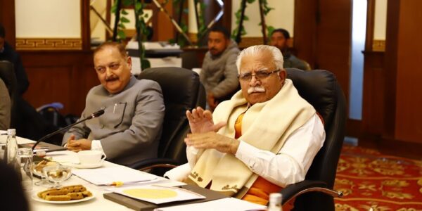 Union Minister Manohar Lal reviews working of Power and Housing and Urban Affairs sectors in Leh 