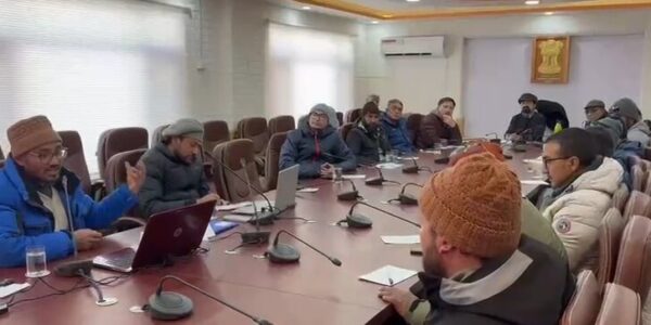 CEC Kargil chairs meeting regarding issue of official language of Ladakh