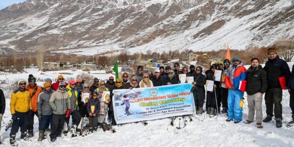 Closing ceremony of 8-day Skiing Course held at Beuru Khar Namsuru