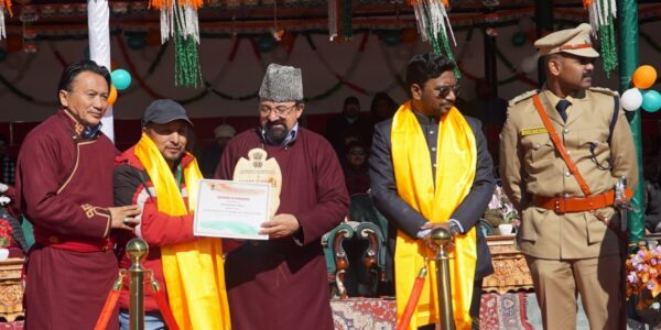 Journalist Syed Hashim Razvi Honored with award on 76th Republic Day