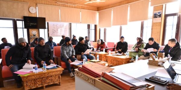 DC Kargil chairs DLRC, DCC meeting, stresses on collaborative efforts by banks, line departments 