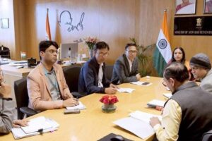 MP Ladakh Mohd Hanefa Jan and EC Er. Punchok Tashi meet Secretary MNRE in Delhi