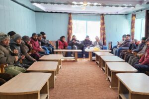 مرچنٹ ایسوسی ایشن کرگل کا سانکو کا دورہ، دکانداروں کے مسائل سننے کی یقین دہانی
