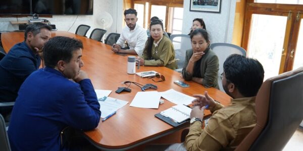 DC Leh convenes meeting on Homestay Survey in Urban area of Leh