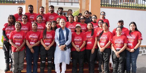 Shakti Yatra ‘Wheels of Valour’ team meets Hon’ble Lt Governor Shri Kavinder Gupta