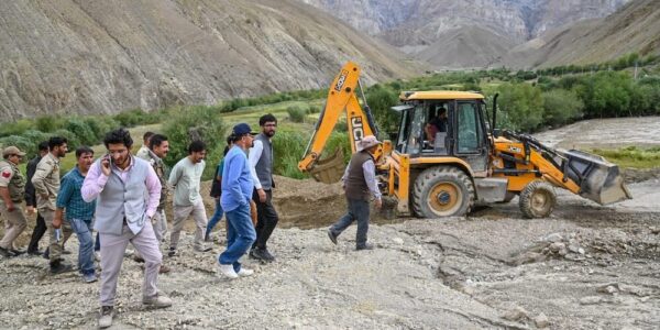 CEC Kargil Dr. Jaffer Akhoon Inspects Cloudburst and Flood Damage