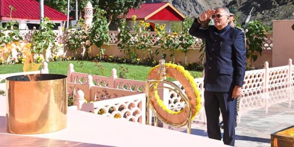 Hearts Heavy, Homage Paid: LG, First Lady Moved by Soldiers’ Last Letters at Drass