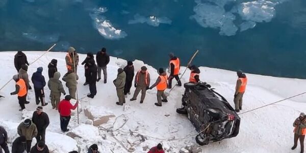 EC Er. Phunchok Tashi Appreciates Ladakh Police for Swift Rescue Operation After Tragic NPD Road Accident