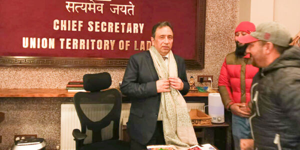 Delegation of Patwaris calls on Chief Secretary, Ladakh