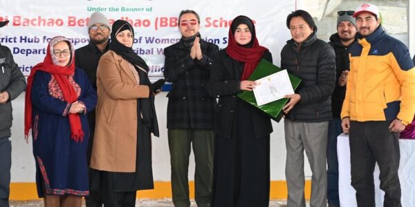 EC Kacho Feroz Attends Closing Ceremony of 15-Day Ice Hockey Training cum Tournament for Girls in Kargil