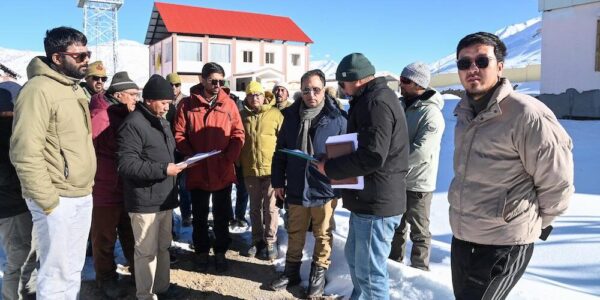 Chief Secretary Ashish Kundra Conducts Extensive Tour of Zanskar; Attends Public Darbar, Reviews Key Infrastructure Projects