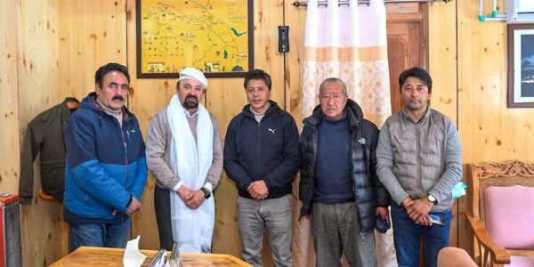 CEC Kargil Meets Delegation from Spring Dales Public School, Appreciates Role in Promoting Education & Culture