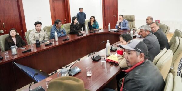 Chief Secretary Ashish Kundra reviews Tourism issues with stakeholders in Leh