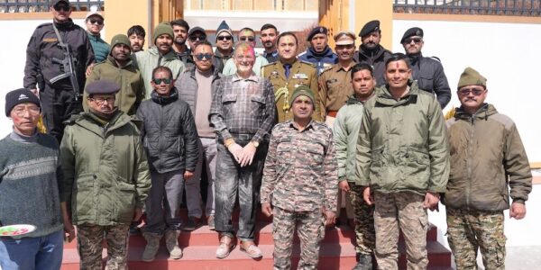 LG Gupta Celebrates Holi with Army Jawans & Leh Officials, Emphasises National Unity & Armed Forces Bond