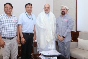 Kargil CEC Dr. Jaffer Akhoon Meets Amit Shah, Submits Key Development Demands