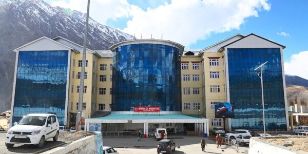 LG Vinai Kumar Saxena Directs Kargil District Hospital Named After Late Qamar Ali Akhoon