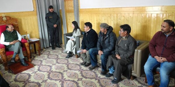 RTO Ladakh Mandates Traditional Attire for All Commercial Drivers on LG Vinai Kumar Saxena’s Directive