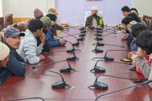 Lababs Barsoo Delegation Flags Water Issues in meeting with CEC Kargil 