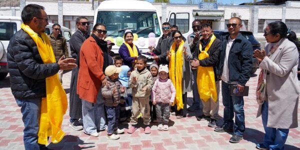 Administrative Secretary School Education Hands Over Force Traveller to Support Students in Chushot