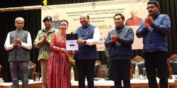 LG Saxena Hands Over Appointment Letters to 313 New District Cadre Employees in Leh Rozgar Mela