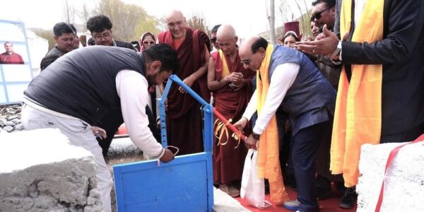 LG Vinai Kumar Inaugurates First Water Body Under Project Him Sarovar, Adopts Stok Village as Model Village
