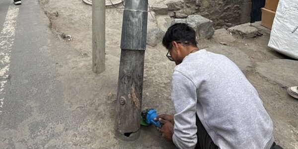 Special Drive Initiated to Remove Unnecessary Poles and Hanging Wires in Kargil City