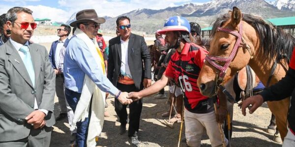 Chief Secretary Reviews Development Works in Drass, Emphasizes Infrastructure, Education and Sanitation