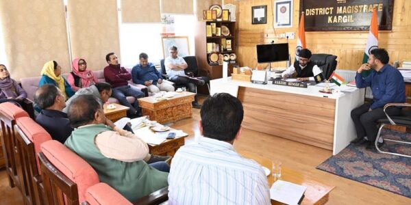 DC Kargil Reviews Vibrant Villages Programme, Sets Deadlines for DPRs and Scheme Saturation