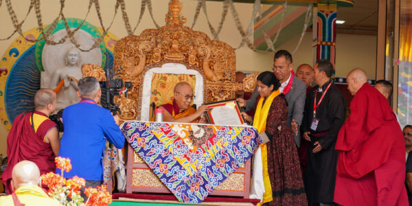Bhanu Prabha Honoured by His Holiness the 14th Dalai Lama for Transforming Government School Education in Ladakh