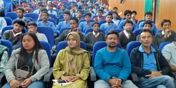 Career Defence School’s Two-Day Career Seminar Concludes in Leh and Kargil, Announces Free Education for 30 Meritorious Students from 15 Schools in Kargil
