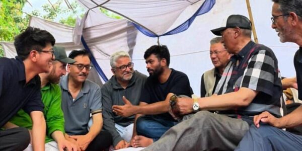 Apex Body Leh and Kargil Democratic Alliance delegation reaches New Delhi, visits Medanta Hospital for Sonam Wangchuk’s health inquiry