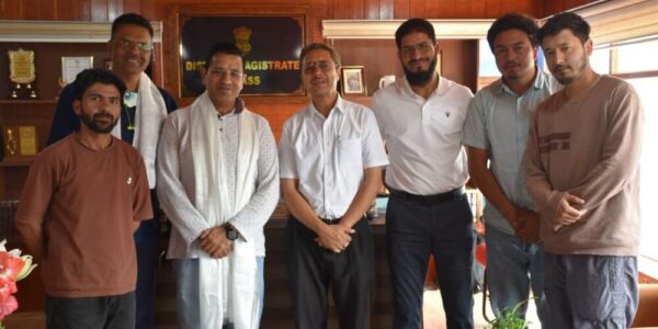 DC Drass and Director UIDAI discuss Aadhaar-related issues of Drass