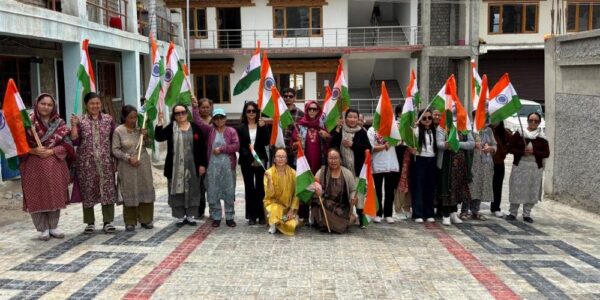 Tiranga Rally by Handicrafts and Handloom Fraternity Marks Spirit of Patriotism in Leh