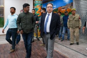 Chief Secretary Inspects Newly Constructed MC Shopping Complex at Leh Main Market