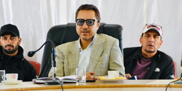 Deputy Commissioner Holds Meeting to Address Stray Dog Menace in Drass District