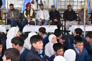 DC Drass Attends Thermal Distribution Event Organised by 17000 ft Foundation at Government High School, Salampora