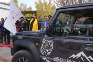 India’s First High-Altitude Snow Leopard Wildlife Safari Launched in Ladakh